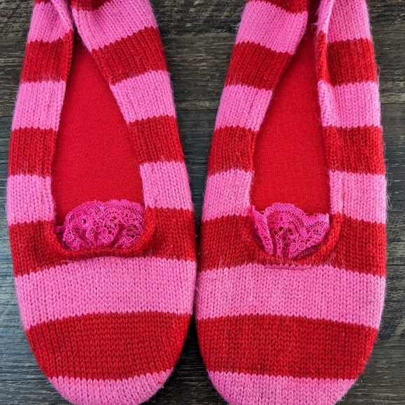Slippers - Picture 2 of 2